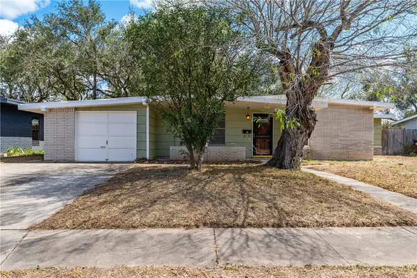 734 Santa Elena Drive, Kingsville, TX 78363