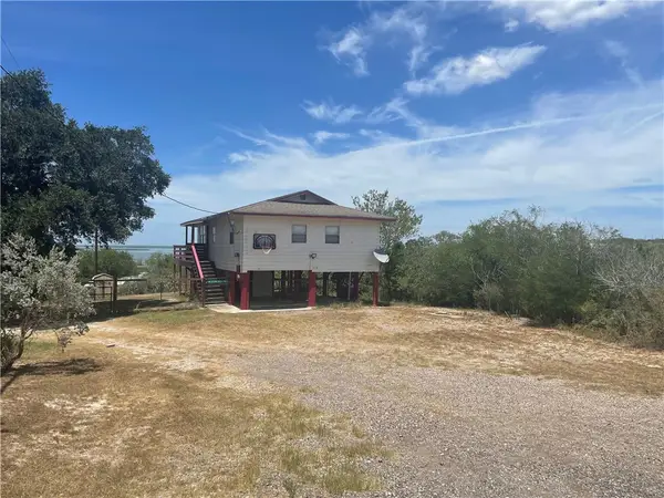 118 E Lake View Trail, Sandia, TX 78383