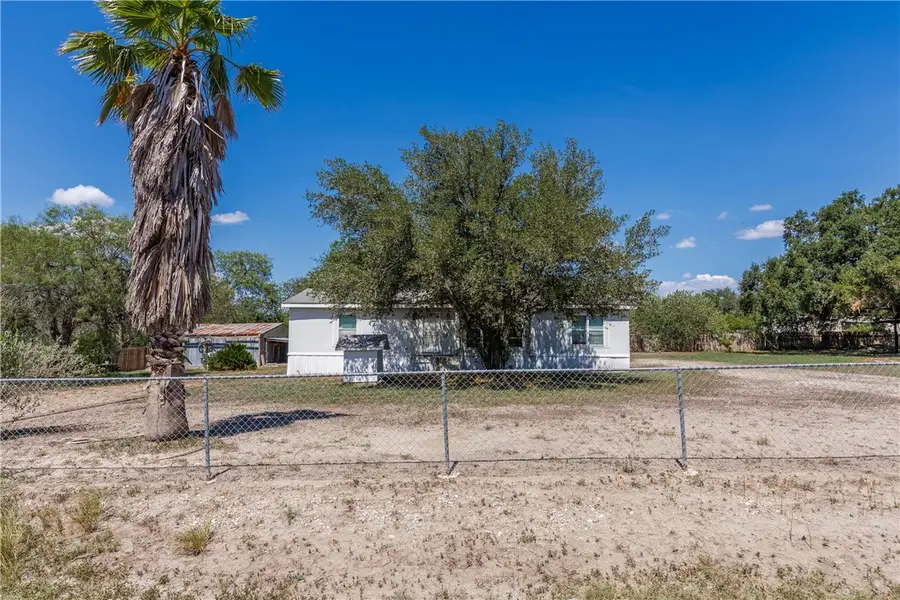 104 Island Drive, Lake City, TX 78368 - #2