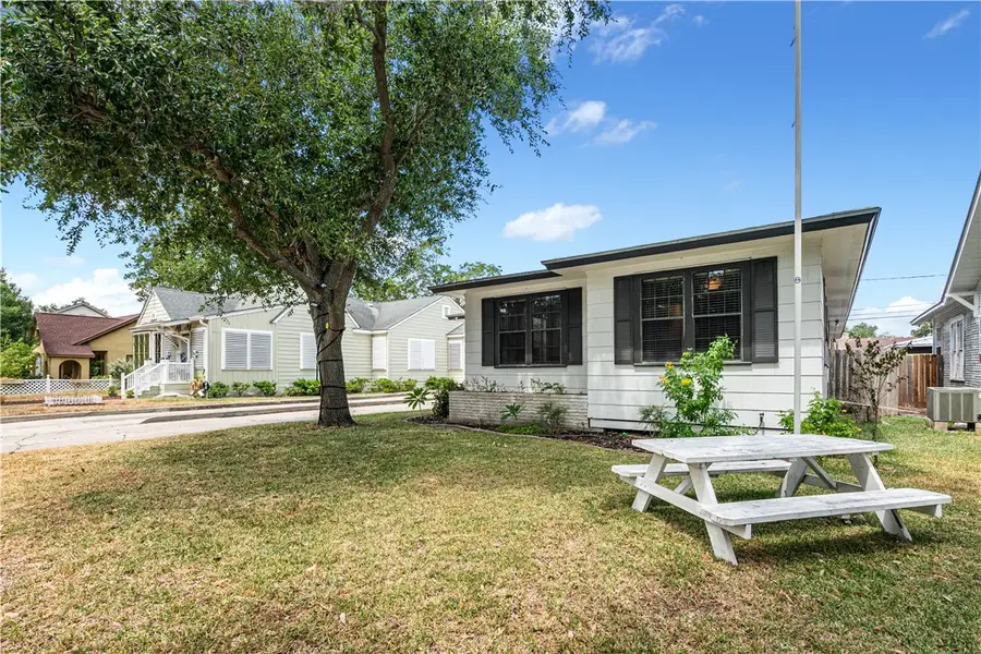 306 Naples Street, Corpus Christi, TX 78404 - #3