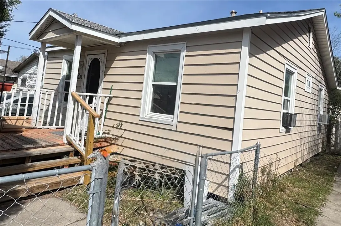 230 Osage Street, Corpus Christi, TX 78405 - #1