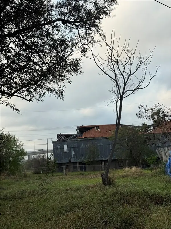 904 Parkers, Corpus Christi, TX 78401