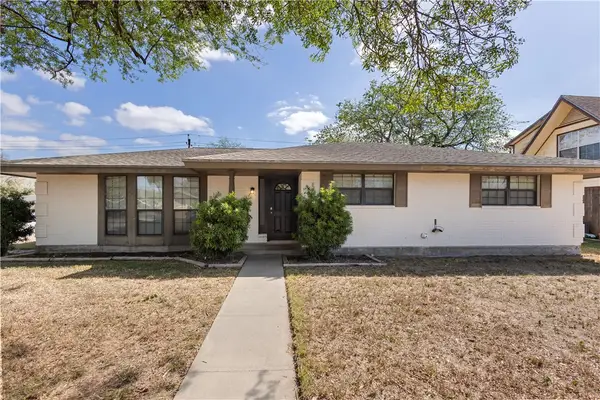 904 Lyndale Street, Kingsville, TX 78363