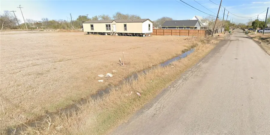 313 Industrial Street, Taft, TX 78390 - #2