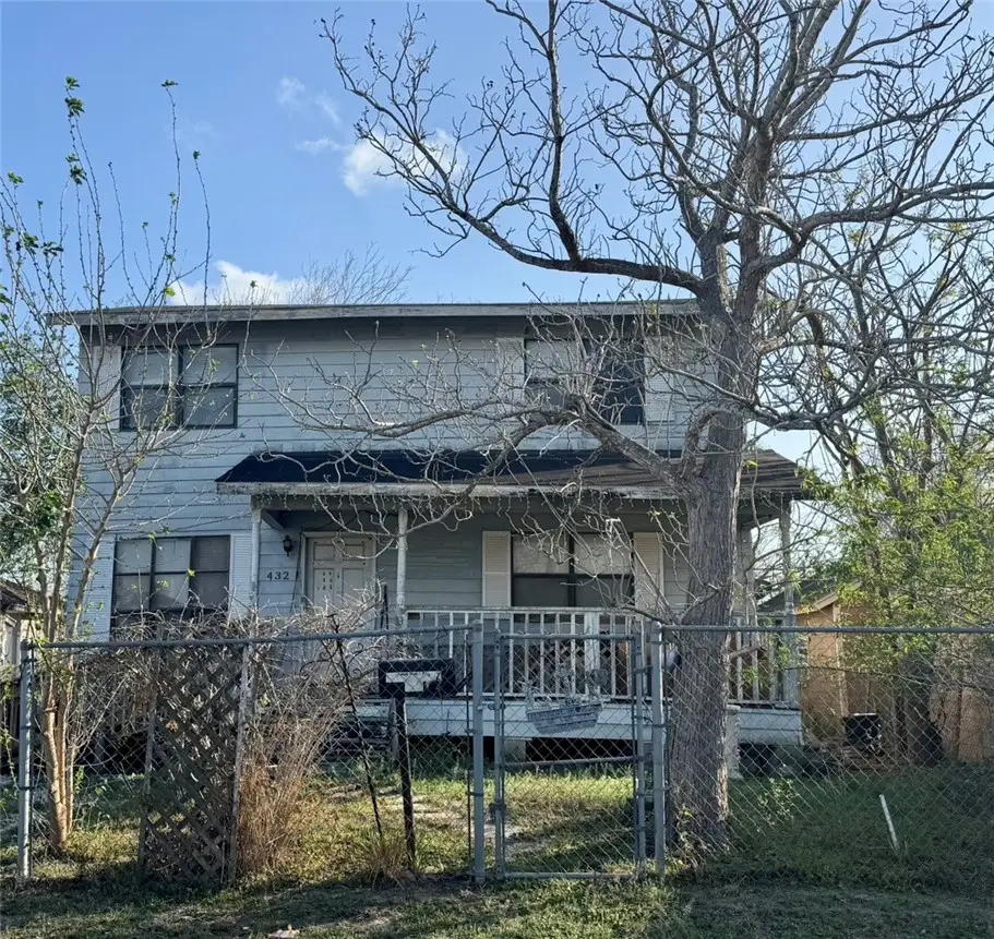 432 W Avenue D, Robstown, TX 78380 - #1