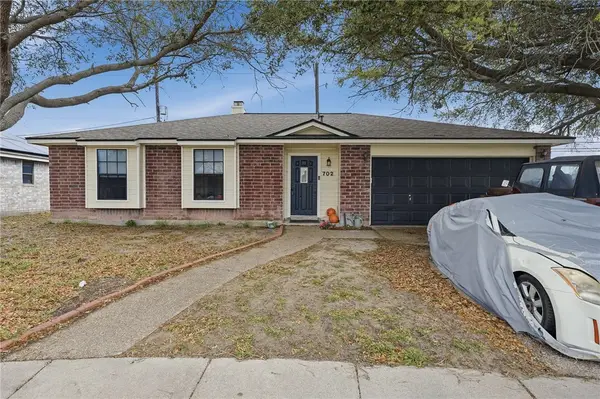 702 Saint Bernadine Drive, Corpus Christi, TX 78418