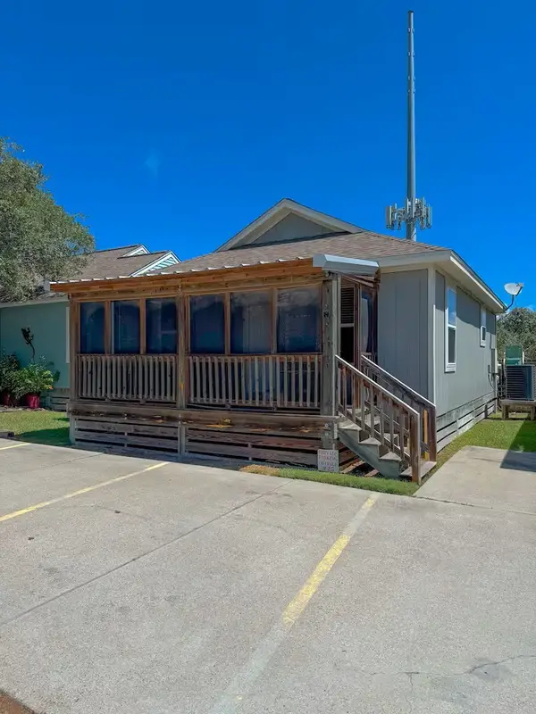 5481 Highway 35 Highway N #25, Rockport, TX 78382