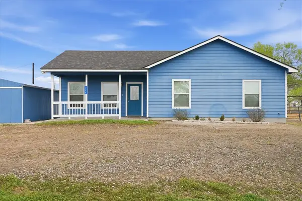 124 W Dragon Street, Driscoll, TX 78351