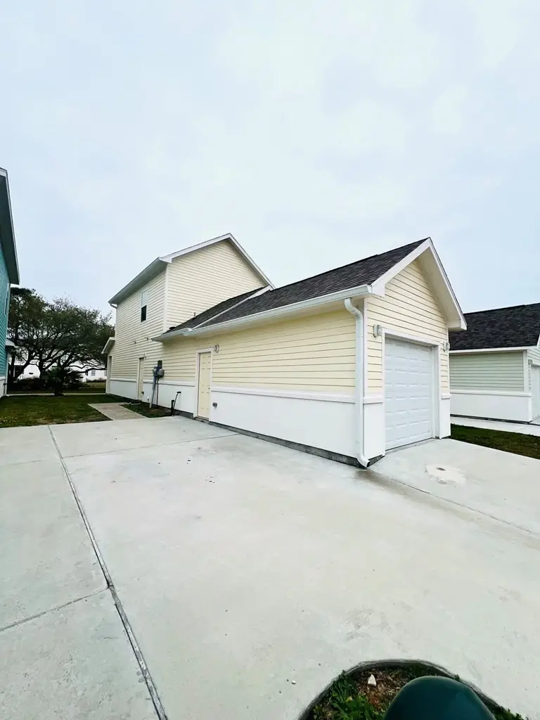 140 Lavaca Circle, Rockport, TX 78382 - #2
