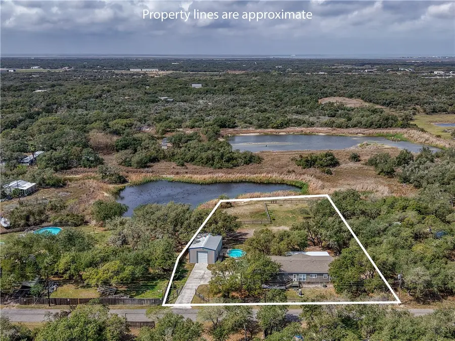 1511 Monkey Rd, Rockport, TX 78382 - #2