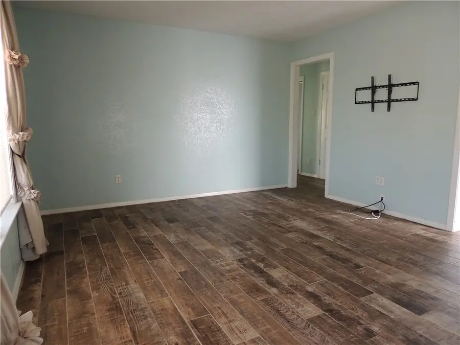 809 N Kossuth Street, Rockport, TX 78382 - #3