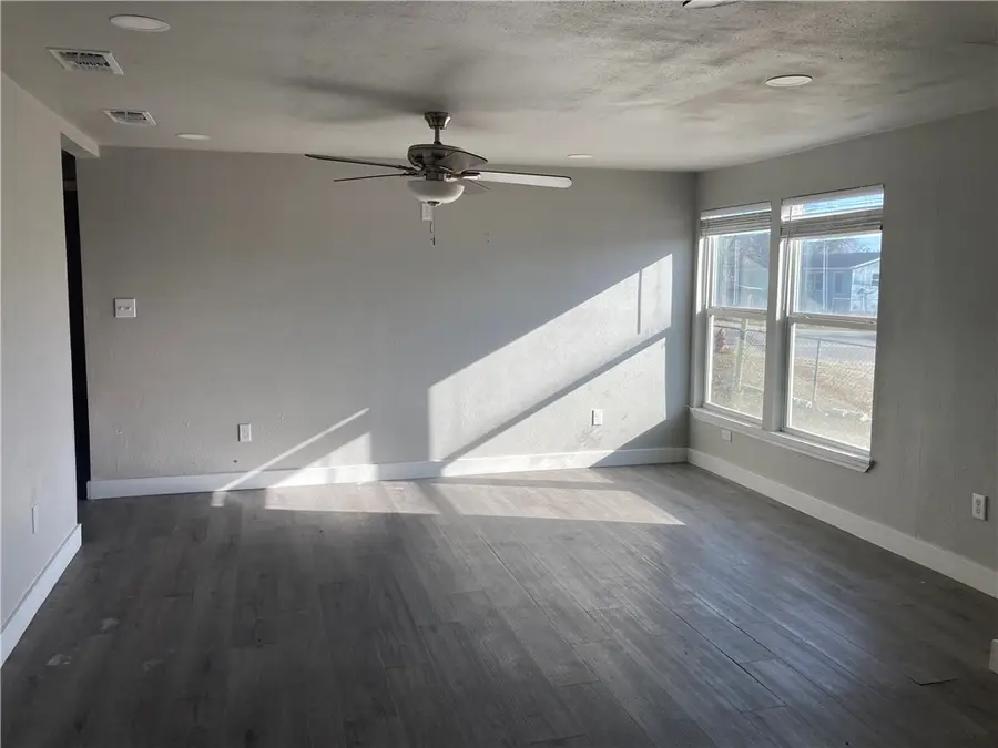 600 W Saint Marys Street, Mathis, TX 78368 - #2