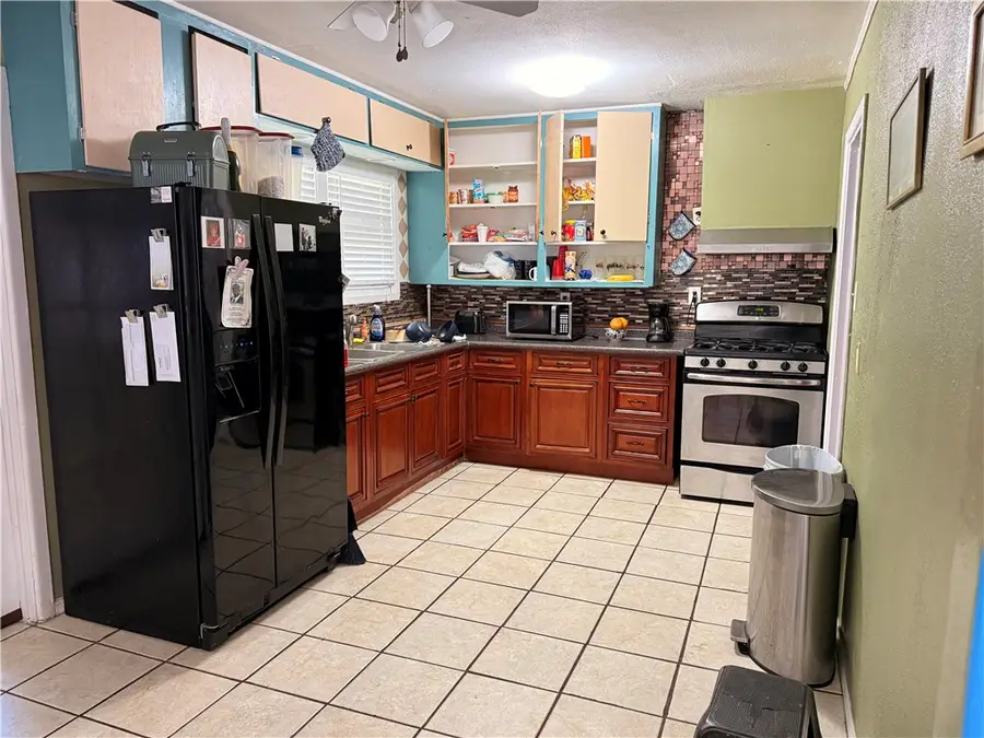 1022 Miramar Place, Corpus Christi, TX 78411 - #3