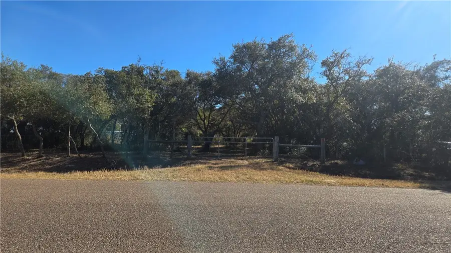 1521 W Corpus Christi Street, Rockport, TX 78382 - #2