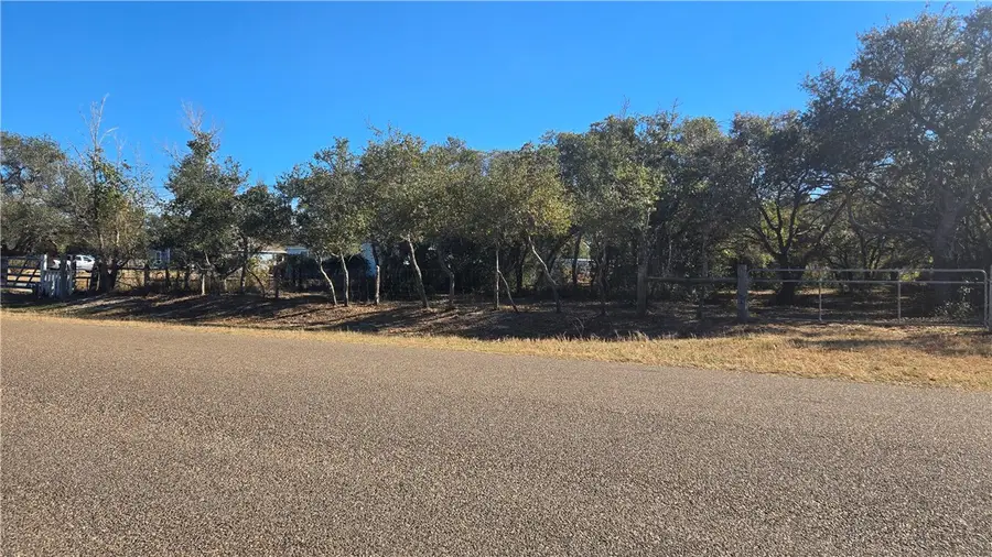 1521 W Corpus Christi Street, Rockport, TX 78382 - #3
