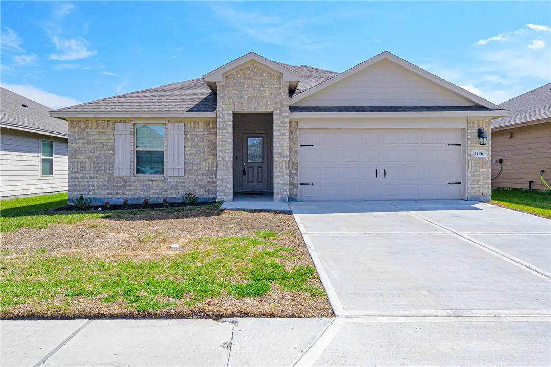 105 Donegal Street, Sinton, TX 78387 - #1