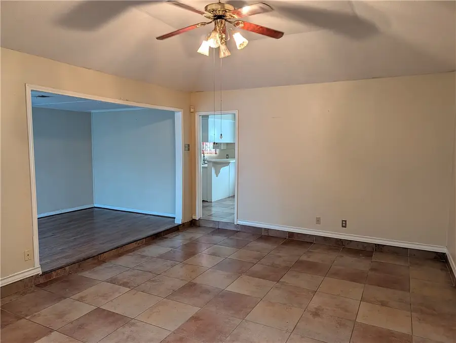 6142 Camway Drive, Corpus Christi, TX 78415 - #3