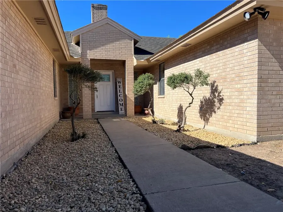 402 Santa Maria Avenue, San Diego, TX 78384 - #2