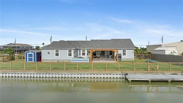 106 Dove Drive, Rockport, TX 78382
