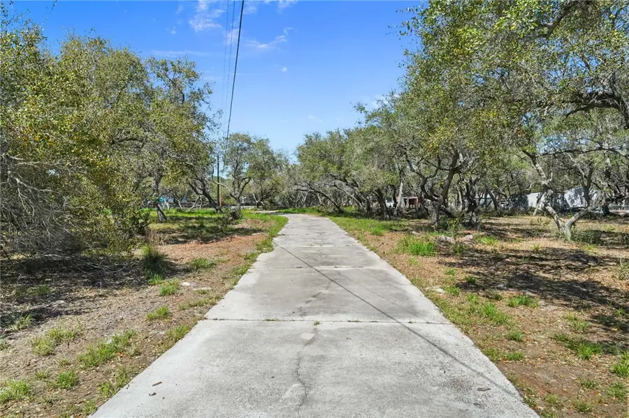 541 Jacoby, Aransas Pass, TX 78336 - #3