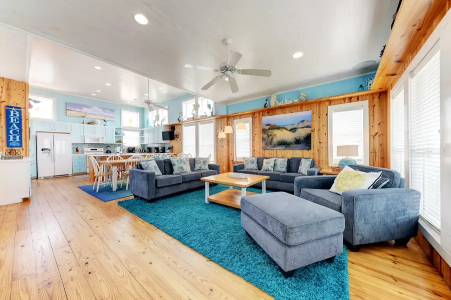 2525 S 11th Street, Port Aransas, TX 78373 - #3