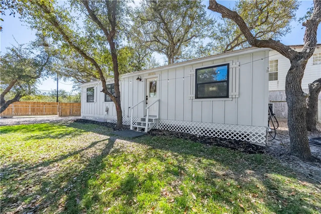 507 Steart Street, Rockport, TX 78382 - #1
