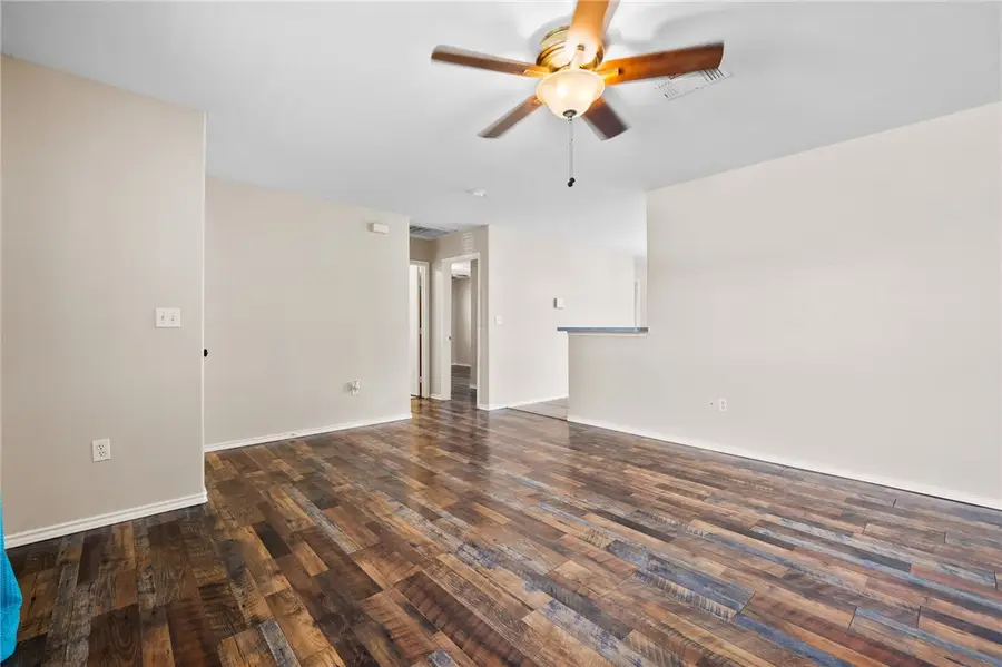 1522 W Nelson Avenue, Aransas Pass, TX 78336 - #2