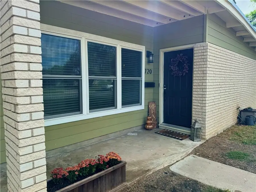 720 Santa Dolores, Kingsville, TX 78363 - #3