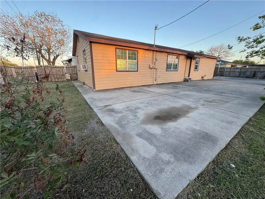 4702 Molina Drive, Corpus Christi, TX 78416 - #2