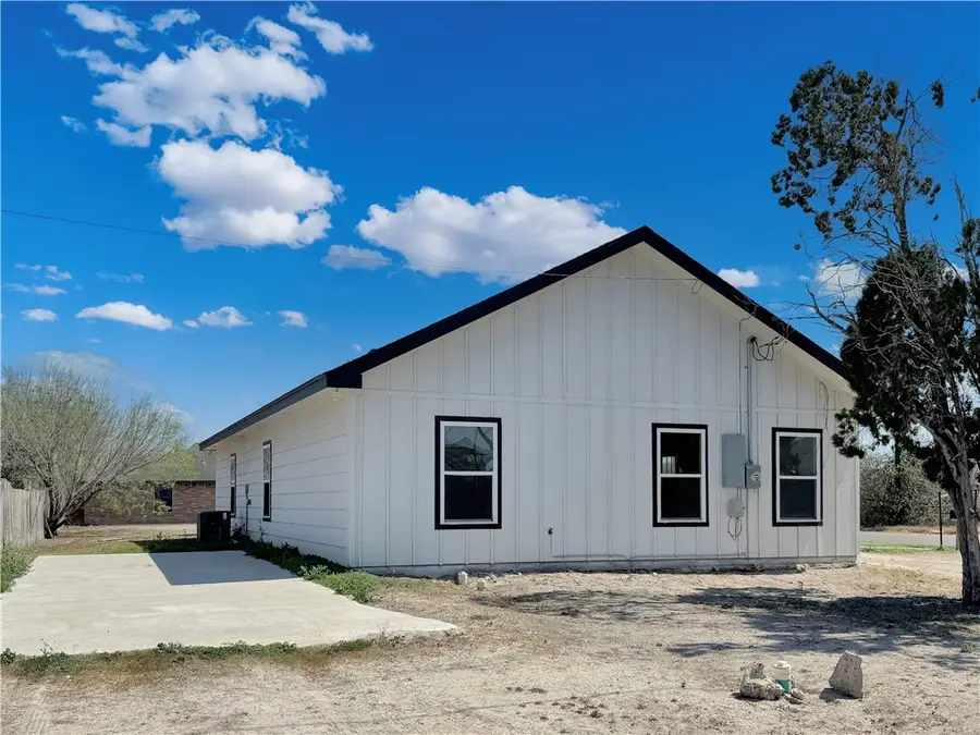 315 Schley Avenue, Alice, TX 78332 - #3