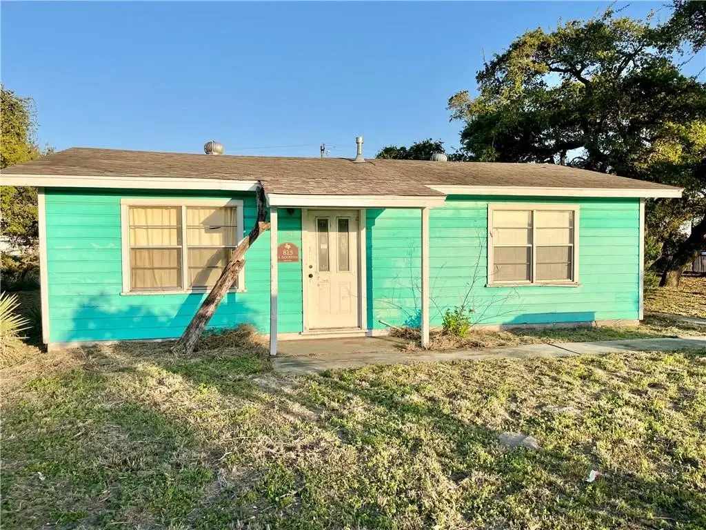813 N Houston Street, Aransas Pass, TX 78336 - #1