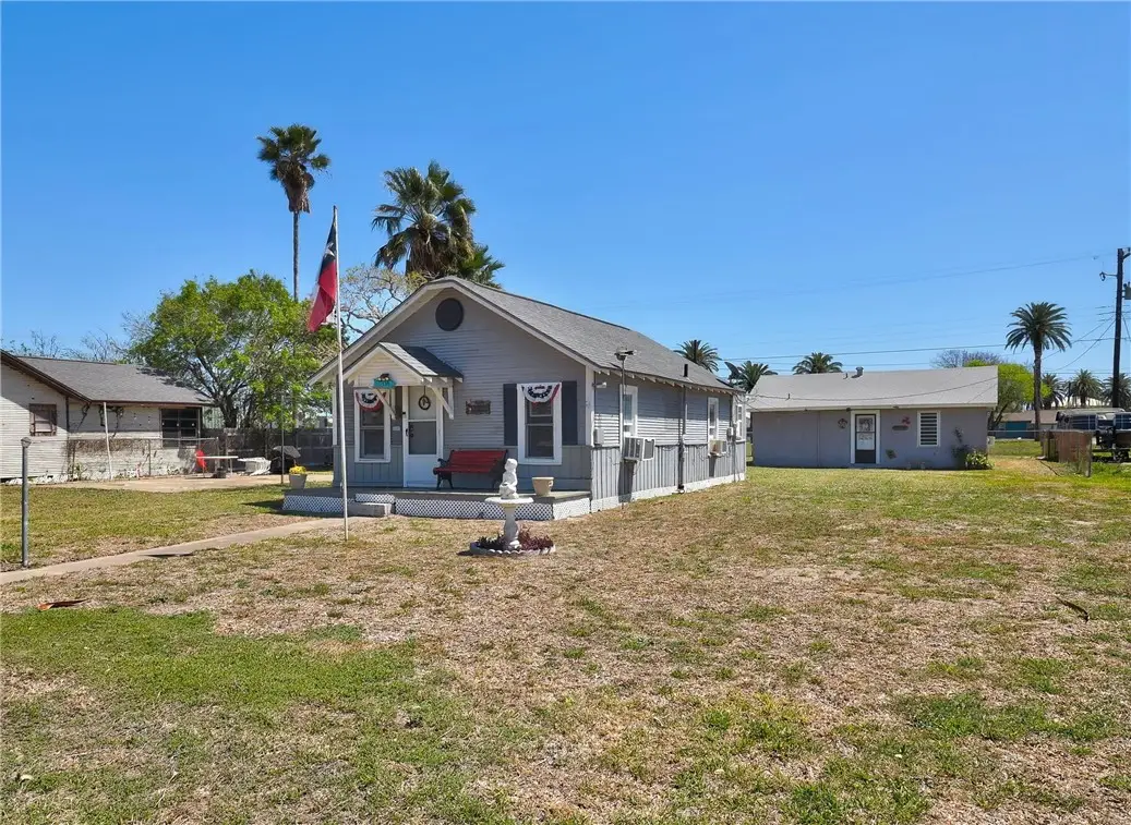 1139 S Houston Street, Aransas Pass, TX 78336 - #1