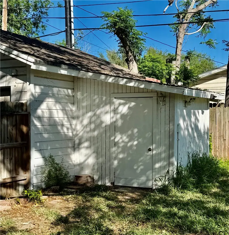 4010 Lowman Street, Corpus Christi, TX 78411 - #3