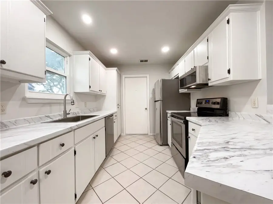 2175 Timberleaf, Ingleside, TX 78362 - #2