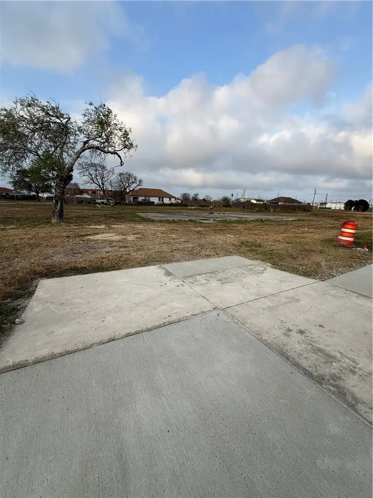 1210 Kennedy Avenue, Corpus Christi, TX 78407 - #2