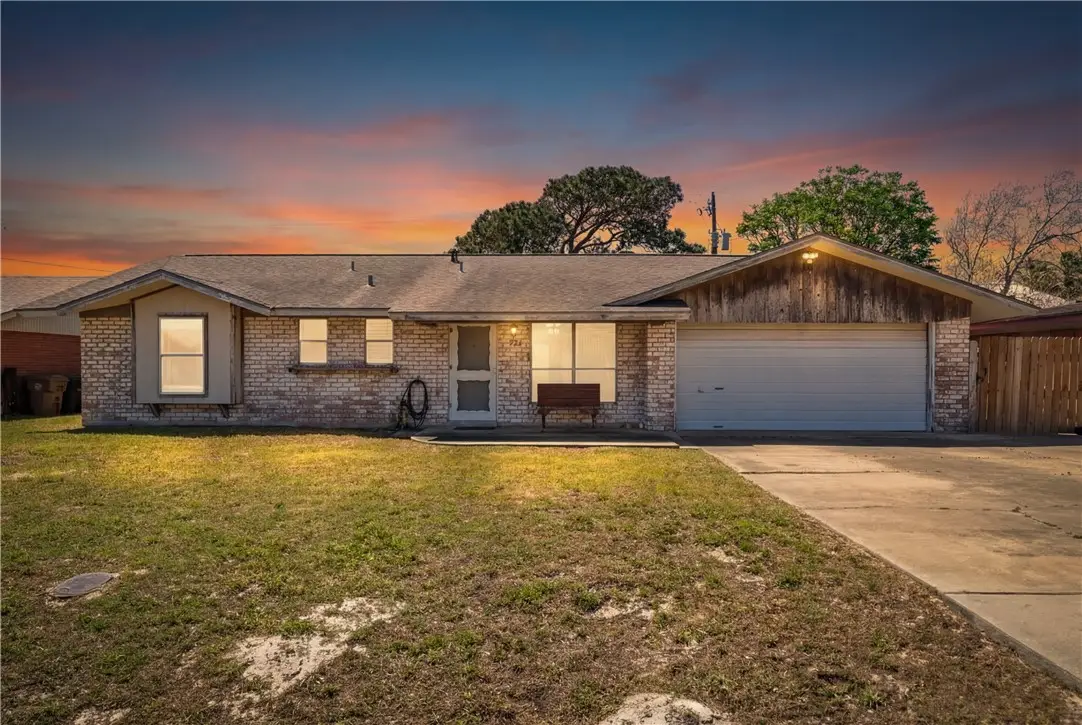 551 S Bayberry Pl, Corpus Christi, TX 78418 - #1