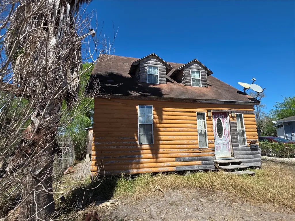 939 Benavides Street, Robstown, TX 78380 - #1