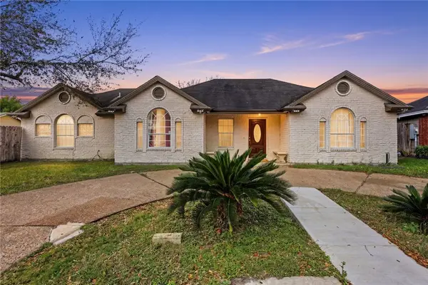 1109 Green Field Drive, Corpus Christi, TX 78405