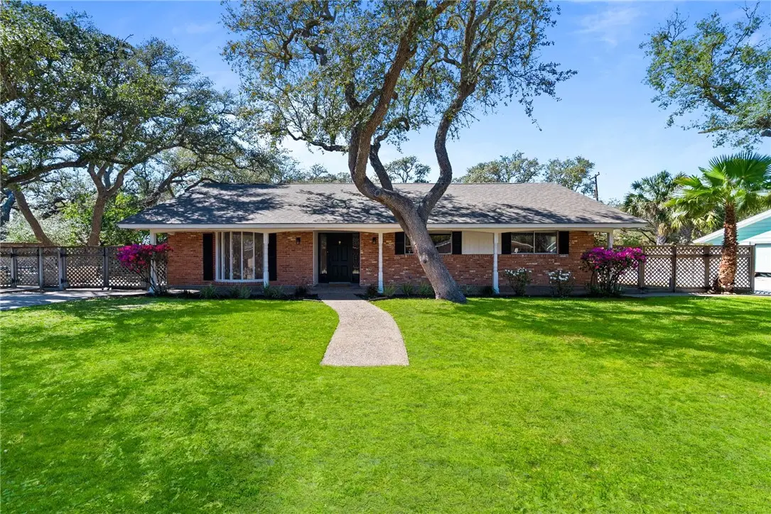 1905 Shores Lane, Rockport, TX 78382 - #1
