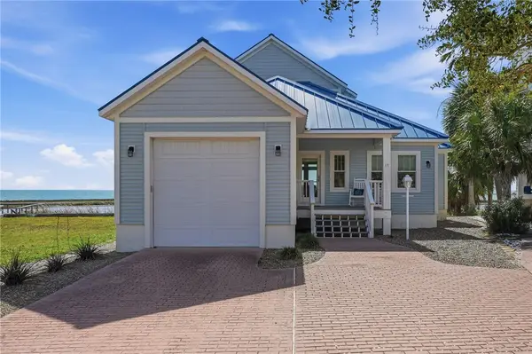 15 Old Cottage Beach Drive, Rockport, TX 78382