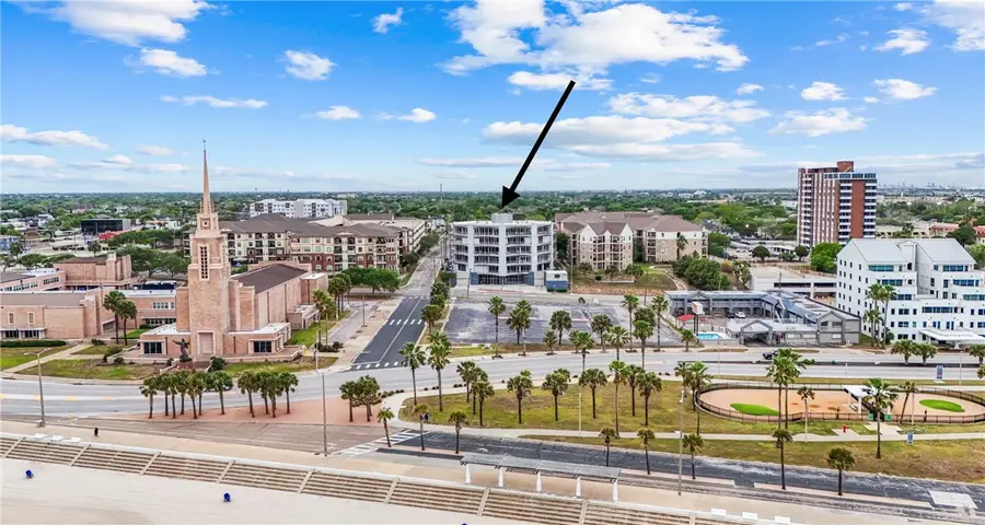 823 S Water Street #4F, Corpus Christi, TX 78401 - #2