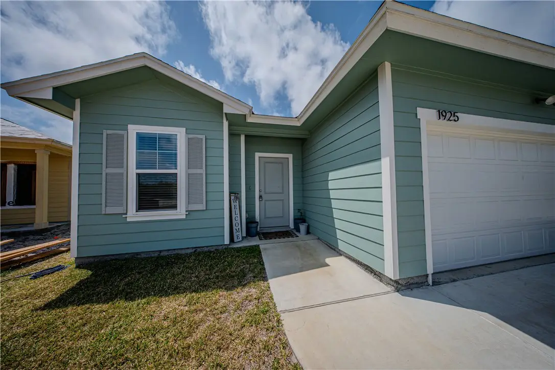 1925 Lighthouse Lakes, Aransas Pass, TX 78336 - #1