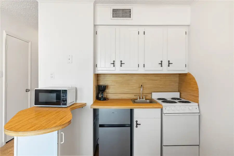 3938 Surfside Boulevard #1207, Corpus Christi, TX 78402 - #2