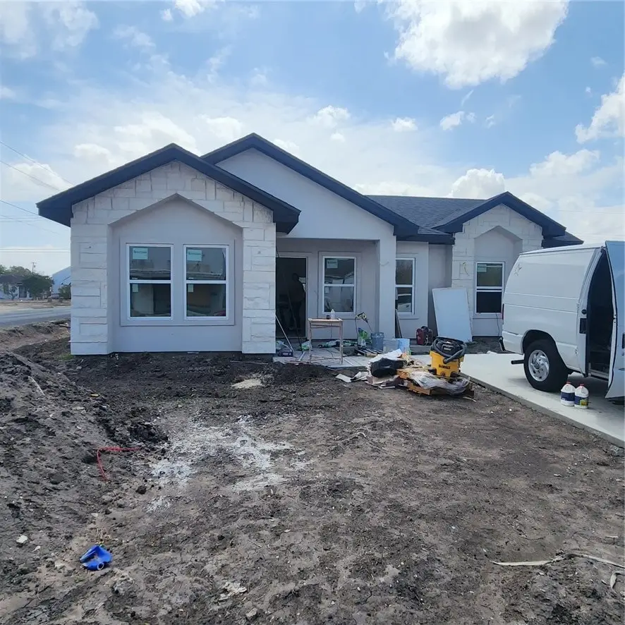 429 E Richard Avenue, Kingsville, TX 78363 - #1