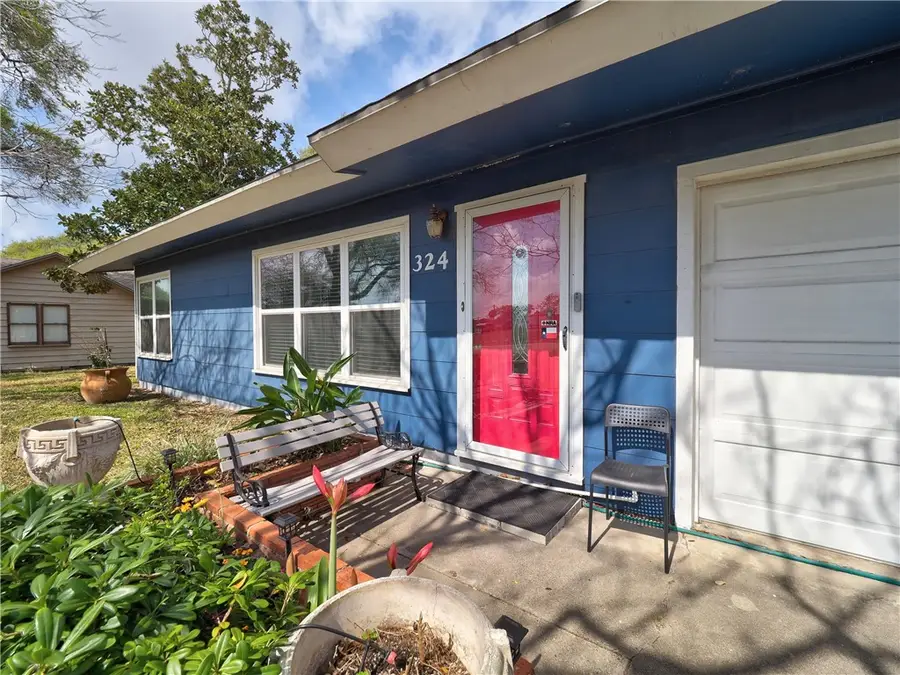 324 S 8th Street, Aransas Pass, TX 78336 - #3