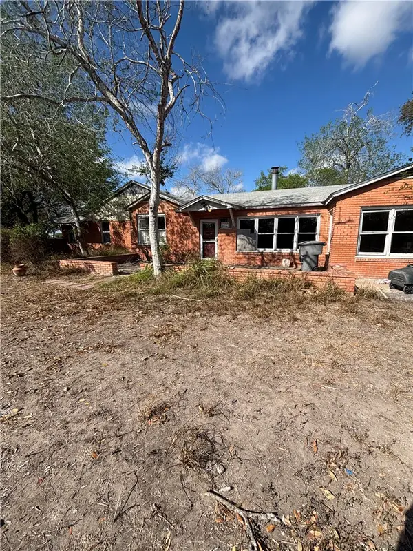 369 Edith Drive, Alice, TX 78332