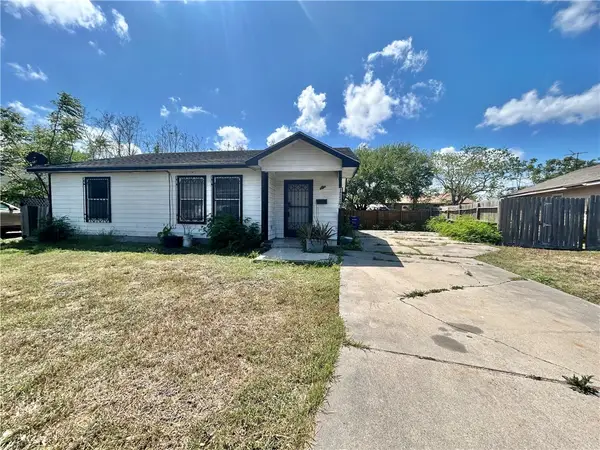 1117 Green Earth Drive, Corpus Christi, TX 78405