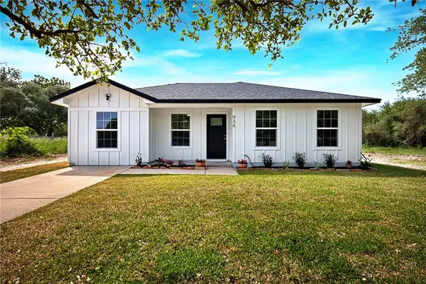 936 S 10th Street, Aransas Pass, TX 78336