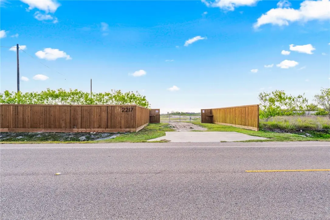 2217 Laguna Shores, Corpus Christi, TX 78418 - #1