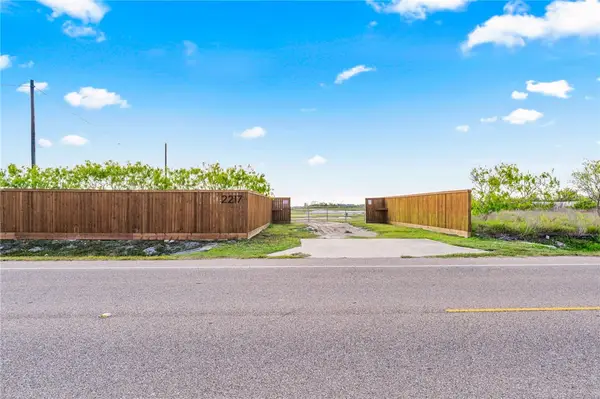 2217 Laguna Shores, Corpus Christi, TX 78418